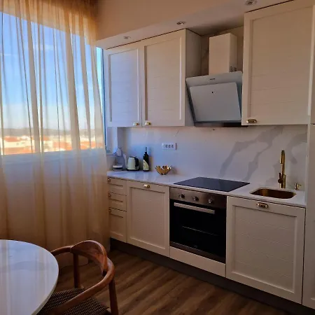 Arena Sunset, Sea Coloseum View, 2 Free Parking Apartment