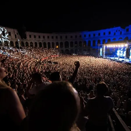 Arena Sunset, Sea Coloseum View, 2 Free Parking Apartment Pula