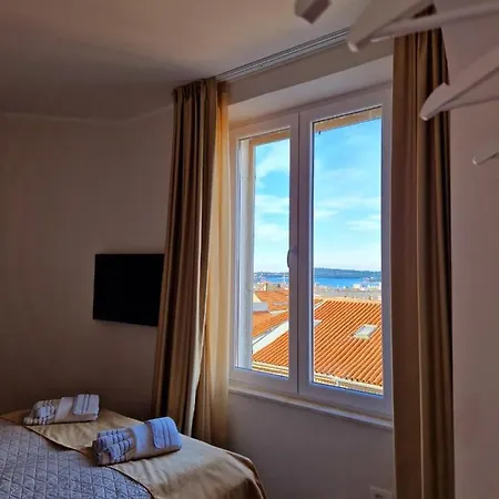 Arena Sunset, Sea Coloseum View, 2 Free Parking Apartment Pula