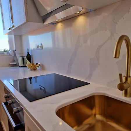 Arena Sunset, Sea Coloseum View, 2 Free Parking Daire Pula