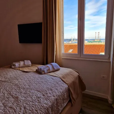 Arena Sunset, Sea Coloseum View, 2 Free Parking Apartment Pula