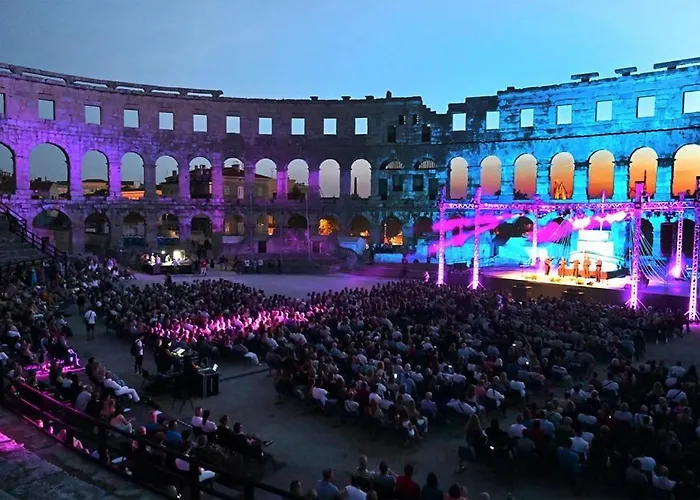 Arena Sunset, Sea Coloseum View, 2 Free Parking * Пула