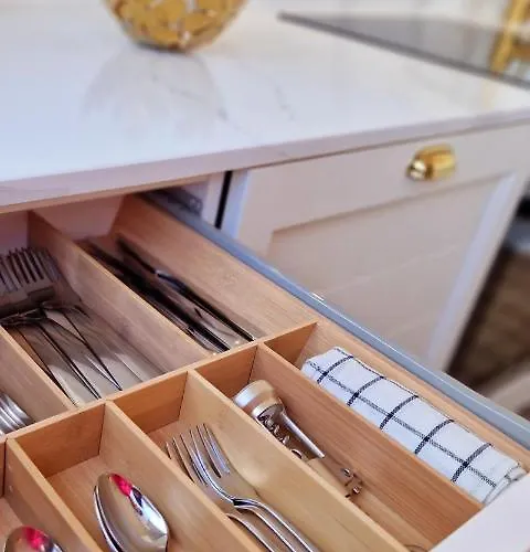 Апартаменты Arena Sunset, Sea Coloseum View, 2 Free Parking