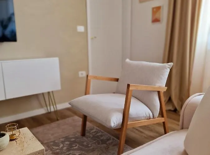 Arena Sunset, Sea Coloseum View, 2 Free Parking Апартаменты *