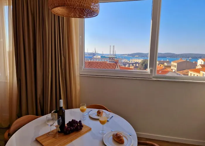 Arena Sunset, Sea Coloseum View, 2 Free Parking Пула