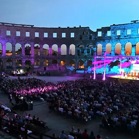 Arena Sunset, Sea Coloseum View, 2 Free Parking * Póla