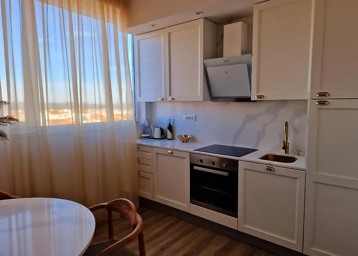 Arena Sunset, Sea Coloseum View, 2 Free Parking Apartman